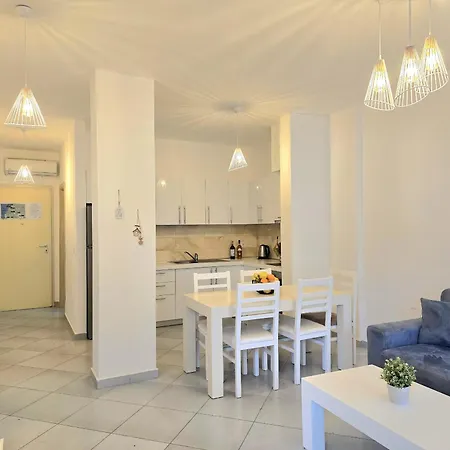 Lura 2 Homes 242