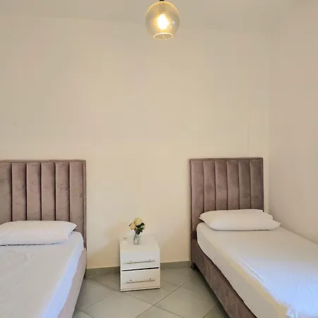 Lura 2 Homes 242 * Plazhi San Pietro
