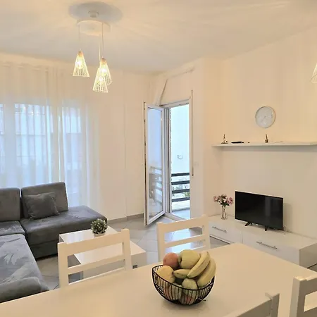 Apartment Lura 2 Homes 242 *